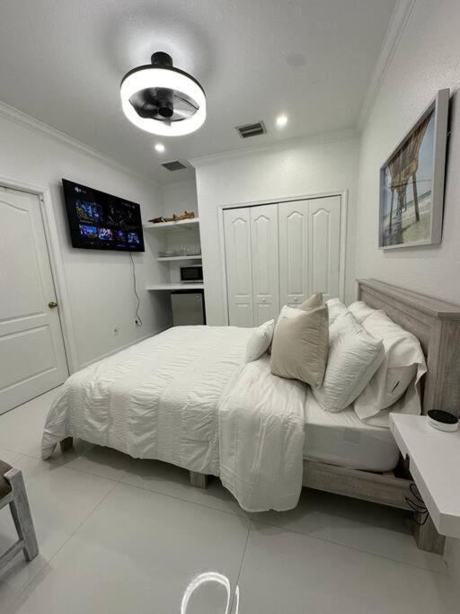 Lovers Cove Tamiami Ngoại thất bức ảnh